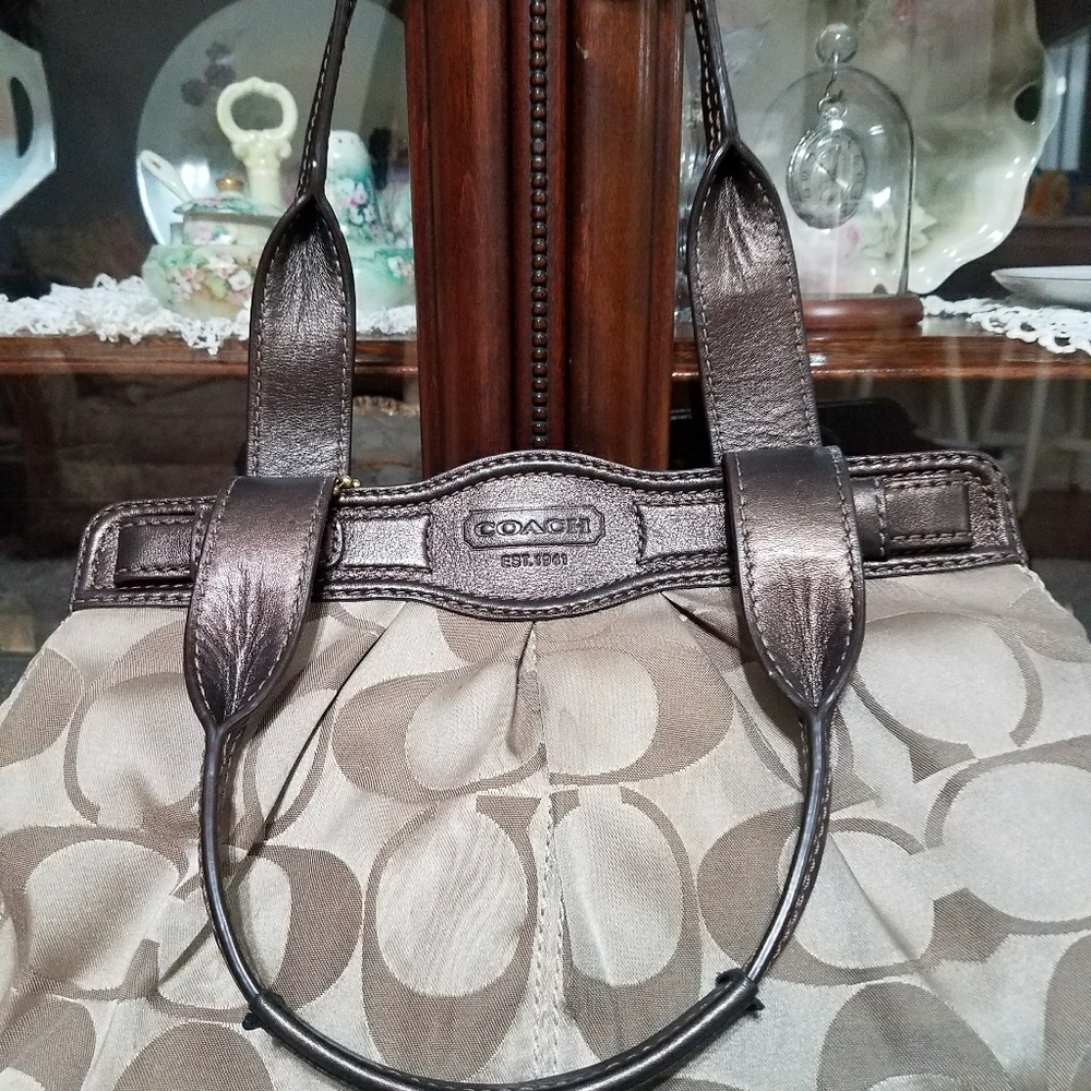 Coach Purse - Picture 4 of 5